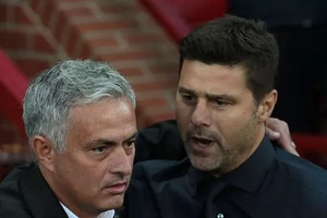 Mourinho được gọi tên thay Pochettino dẫn dắt Chelsea