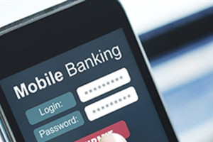 Khách hàng Vietcombank kêu bị hack 43 triệu đồng, MoMo dính “tai bay vạ gió”