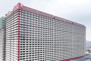 Độc lạ ở xứ Trung, xây cả tòa chung cư với thiết bị giám sát tối tân để hạ giá thịt lợn so với các nước khác