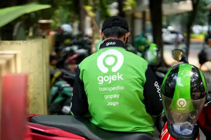 Công ty mẹ Gojek phủ nhận đàm phán sáp nhập với Grab