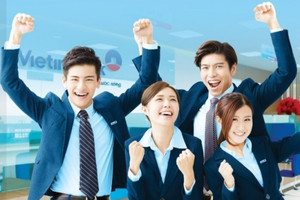 Vietinbank (CTG) trích quỹ thưởng nghìn tỷ đồng, mỗi nhân viên đủ mua 1 chiếc xe máy loại 'rất xịn'