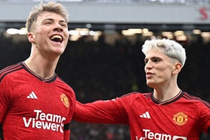 MU nhận tin sét đánh, Hojlund không chỉ lỡ hẹn đấu Man City