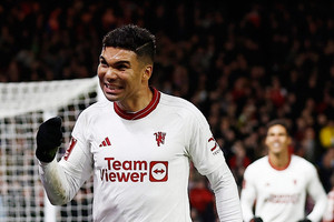 Casemiro ghi bàn nghẹt thở, MU đấu Liverpool ở tứ kết FA Cup