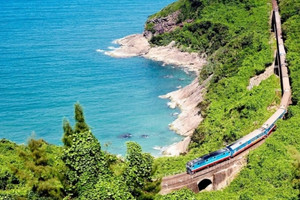 Tuyến tàu du lịch trên cung đường sắt đẹp nhất Việt Nam sắp khai trương