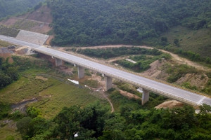 Lộ diện những tuyến cao tốc 2 làn xe sắp được 'lên đời'