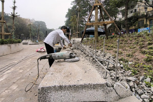 Bị chê tơi tả, quận Ba Đình chỉnh sửa 'vườn đá' Hàng Đậu