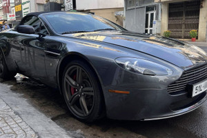 Ông Đặng Lê Nguyên Vũ bất ngờ tậu Aston Martin Vantage mui trần hàng hiếm