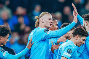 Haaland lập công, Man City bay vào tứ kết Champions League