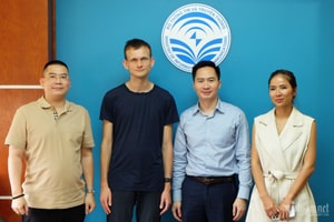 Cục Công nghiệp CNTT & Truyền thông tiếp tỷ phú công nghệ Vitalik Buterin