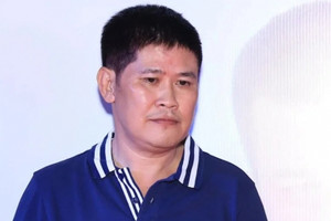 'Ông bầu' quyền lực showbiz Việt vỡ nợ 1.000 tỷ vì đầu tư BĐS, nay phải sống 'liệu cơm gắp mắm'