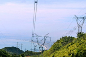 Đường dây 500kV kéo dài 1.487km từ Bắc vào Nam, xây dựng thần tốc chỉ trong 2 năm, kỳ tích khiến cả thế giới thán phục (P2)