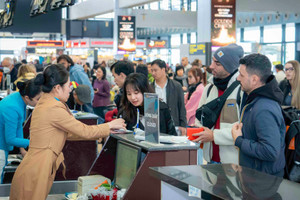 Thiếu tàu bay, giá vé máy bay khó 'hạ nhiệt'