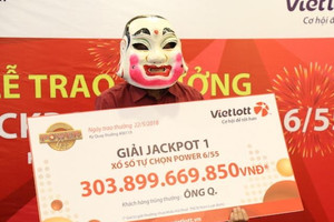 Vietlott đang 'sốt' hơn bao giờ hết khi giải Jackpot 1 đã lên tới mốc 300 tỷ đồng, người mua sôi sục 'săn' tiền khủng