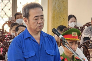 'Ông trùm cát' Miền Tây trốn thuế, rửa tiền, lĩnh án 3 năm tù cùng số tiền bồi thường khủng