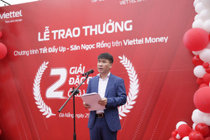 Viettel Money trao thưởng ô tô cho 2 khách hàng may mắn