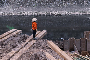 14km sông Tô Lịch như cống nước đen lộ thiên