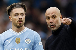 Pep Guardiola 'xù lông' bảo vệ Haaland, nói lý do mắng Jack Grealish