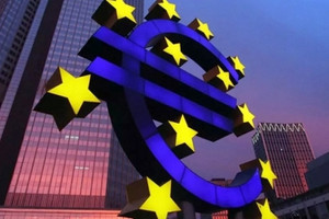 Lạm phát 'cứng đầu' khiến Fed phải lùi thời điểm hạ lãi suất, ECB rơi vào thế khó