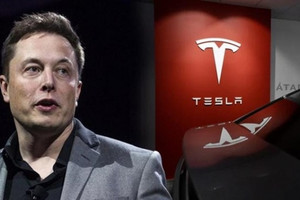 Tesla vốn hóa 469 tỷ USD vẫn bị ‘trùm dầu mỏ’ hạ bệ, Elon Musk ‘quay xe’ với nước đông dân nhất thế giới