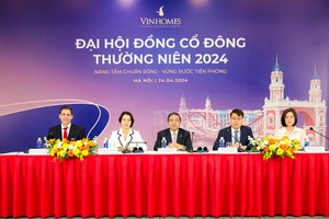 [Live] ĐHCĐ Vinhomes (VHM): 2.000 khách hàng đặt mua căn hộ tại dự án Vinhomes Royal Island, sắp đón cư dân thứ 500.000