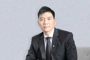 Chiếc hầu bao 'có vấn đề' của một ông lớn bất động sản: Điều gì đang hấp dẫn 14.500 cổ đông?