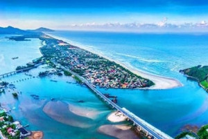 Eo biển rộng 447km2 sắp lên thành phố: Thuộc vùng vịnh đẹp nhất thế giới nằm giữa hai đô thị lớn nhất miền Trung