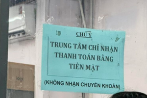 Lạ lùng trung tâm đăng kiểm chỉ nhận thanh toán tiền mặt