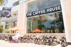 Vụ rơi kính tại The Coffee House khiến bác sĩ hôn mê: ‘Tử huyệt’ của kính cường lực