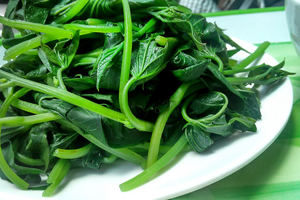Thứ rau giá rẻ bèo bán đầy chợ, là ‘thuốc trường thọ’ nhưng nhiều người bỏ đi: Giúp hạ đường huyết, chống loãng xương, bảo vệ tim mạch hiệu quả