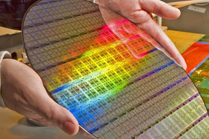 Trung Quốc tìm ra cách sản xuất chip giá rẻ, không còn sợ bị Mỹ trừng phạt
