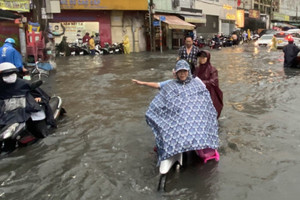 Chợ Thủ Đức ‘thất thủ’ dù hệ thống thoát nước 248 tỷ đồng mới khánh thành ?