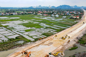 Cầu gần 2.000 tỷ nối Quảng Ninh - Hải Phòng làm xong nhưng chưa thông xe