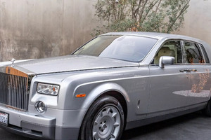 Rolls-Royce Phantom bán giá rẻ bèo lộ hóa đơn sửa chữa đắt hơn cả giá trị xe