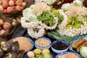 Không giống những ngày Tết khác, mâm cỗ cúng Tết Đoan Ngọ (5/5 âm lịch) không thể 'thiếu vắng' 2 thứ này