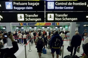 Từ 11/6, phí visa đến khối Schengen tăng 12% do lạm phát