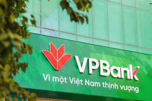 VPB bùng nổ thanh khoản, kéo VN-Index vượt 1300 điểm