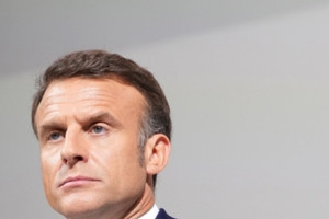 Tỷ lệ ủng hộ Tổng thống Pháp Macron giảm mạnh