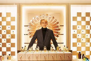 CEO tập đoàn LVMH vẫn làm việc hơn 12 giờ/ngày ở tuổi 75: 'Mỗi buổi sáng tôi đều cảm thấy vui vẻ khi tới nơi làm việc'