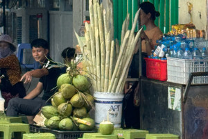 Phát sợ với nước mía vỉa hè mất vệ sinh