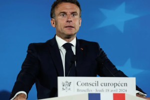 Bước đi "được ăn cả, ngã về không" của ông Macron