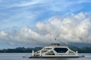 Gỡ 'tắc phà', 'đảo ngọc' miền Bắc được UNESCO công nhận đón chiếc phà hiện đại đầu tiên với sức chở 500 người 'cập cảng'