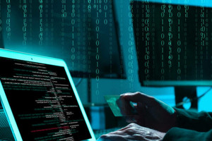 Phó tổng giám đốc ngân hàng và sếp công ty thanh toán bị hacker rút mất tiền tỷ