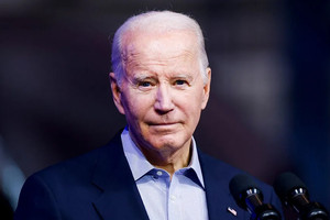 Ông Biden nói về ‘đêm tồi tệ’, quyết không từ bỏ tranh cử vào Nhà Trắng