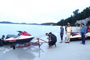 'Đảo ngọc' vùng Đông Bắc đình chỉ hoạt động mô tô nước trái phép