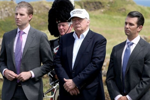 Con trai ông Trump gây lo ngại khi thâu tóm nhiều bất động sản ở vùng Vịnh