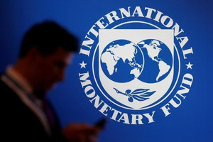 ‘Gánh nặng’ nợ nần: Ukraine trở thành con nợ lớn thứ hai của IMF