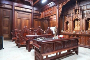 ‘Cung điện gỗ quý’ 1.000m2 ở Việt Nam với gian nhà riêng lưu trữ 'kho báu' trầm hương tiền tỷ