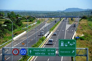 Đề xuất thu phí cao tốc do Nhà nước đầu tư: Cao nhất 6.000 đồng/km