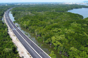 Chiêm ngưỡng tuyến đường qua rừng ngập mặn đẹp nhất cao tốc Bến Lức - Long Thành