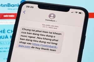 Bộ Công an cảnh báo chiêu trò hack tài khoản ngân hàng qua tin nhắn, nhiều người Việt Nam đang 'sập bẫy'